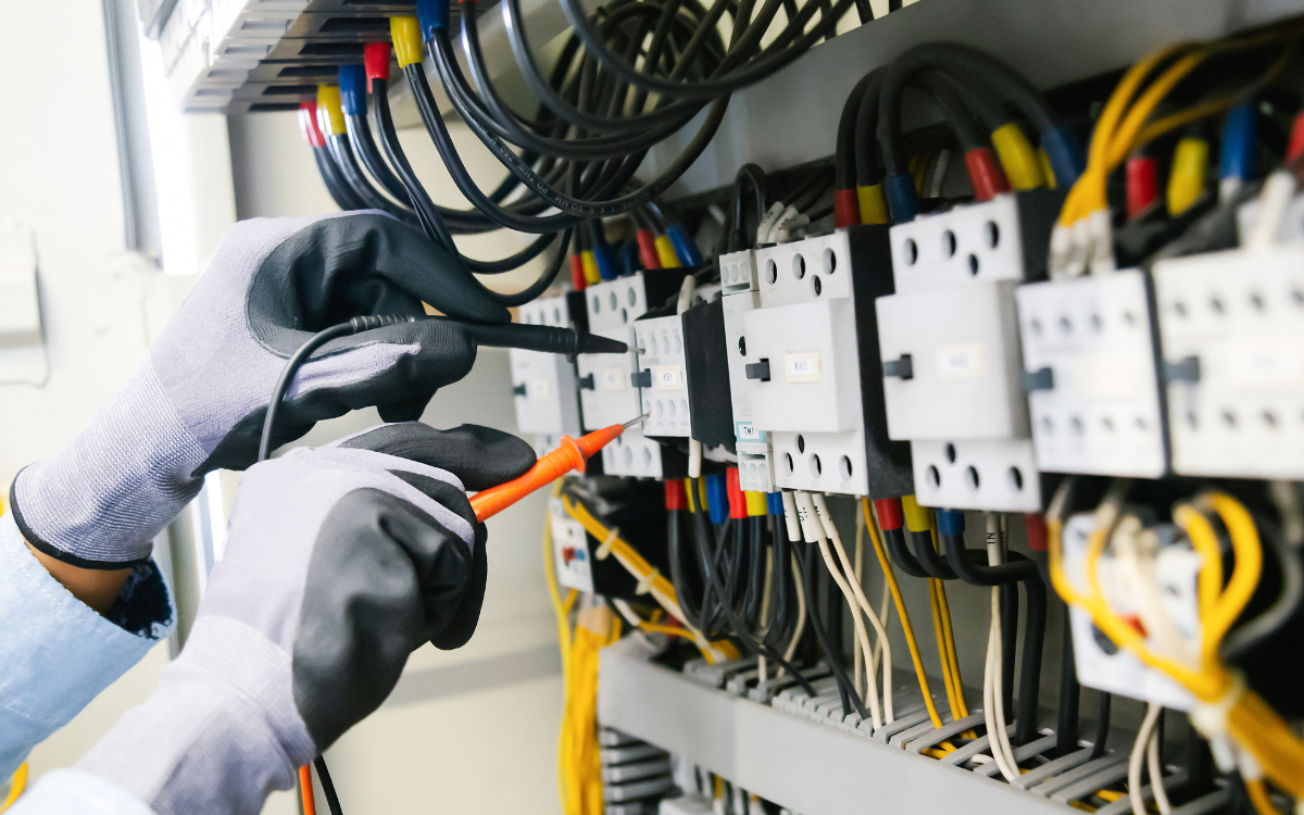 Electrical Engineer Designing Abu Dhabi